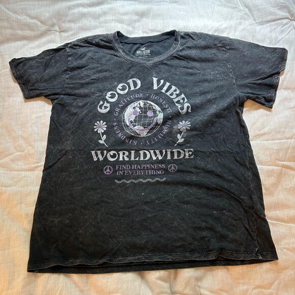 Hollister Women's Graphic Tee - Picture 1 of 5